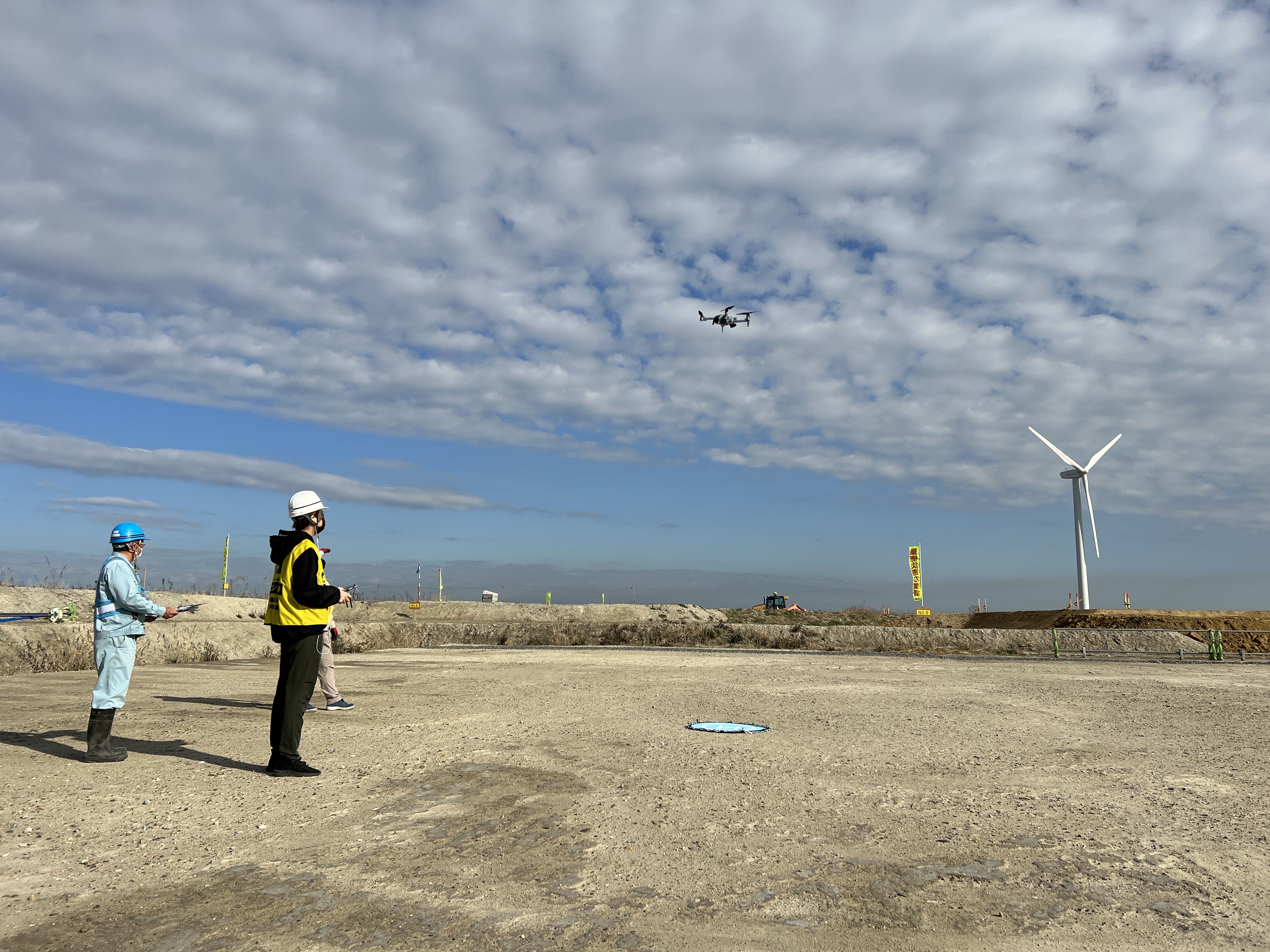 現場でのチームミーティング